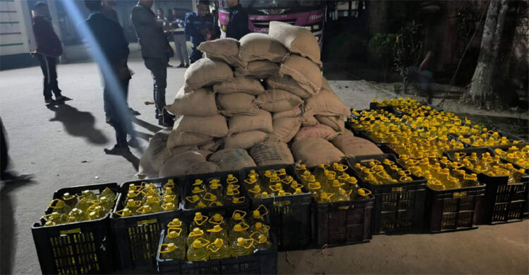 কিশোরগঞ্জে টিসিবির চাল, তেলসহ আটক ১